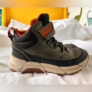 Geox Kids' Amphibiox Olive and Black Sneakers